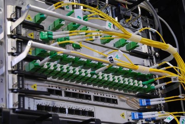 Votre guide sur Switch PoE: Le TP link EAP-225 wall